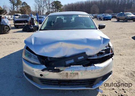 2014 Volkswagen Jetta Base z USA, uszkodzony, nr VIN 3VW2K7AJ3EM239451